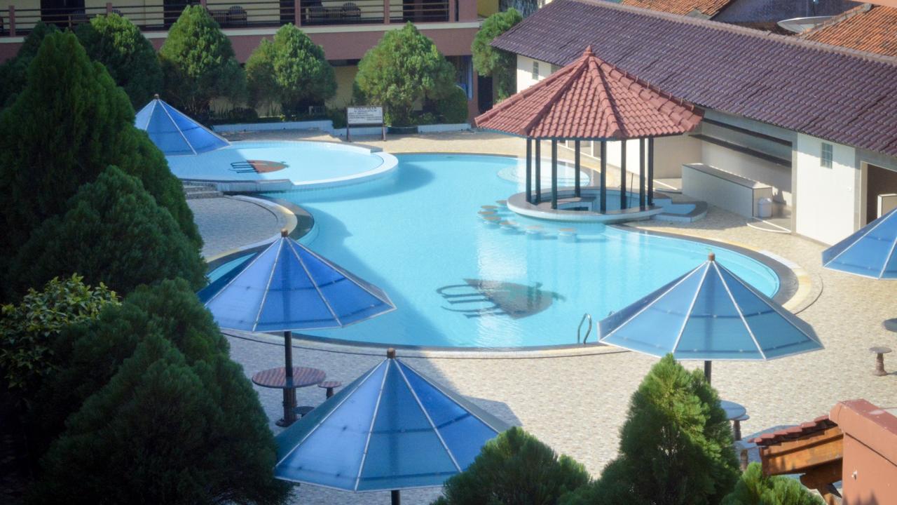 Uni Beach Hotel Pangandaran Zewnętrze zdjęcie