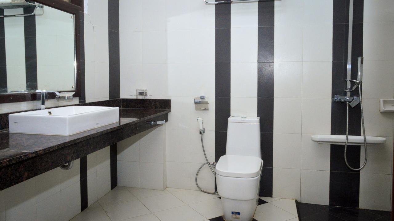 Uni Beach Hotel Pangandaran Zewnętrze zdjęcie