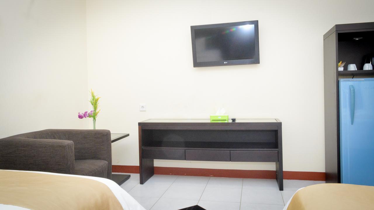 Uni Beach Hotel Pangandaran Pokój zdjęcie